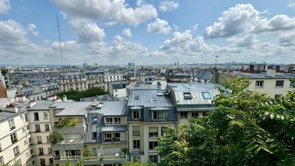 Amazing view in Montmartre, 2 min from Sacre-Coeur, Париж