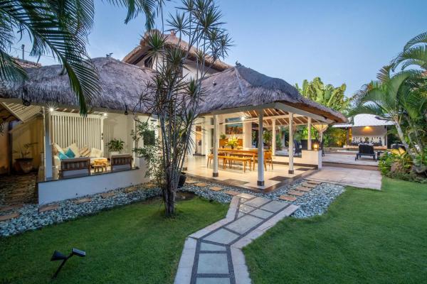 Villa Nyumpene In Legian - Sanur