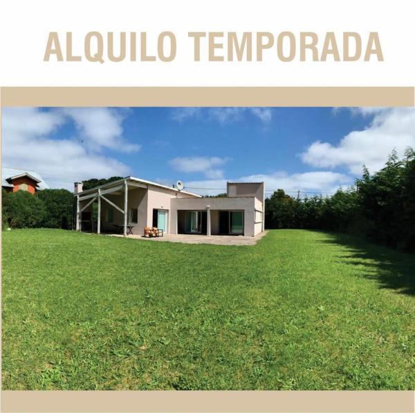 A la foto es mostra l'objecte casa en chapadmalal situat a la ciutat de Chapadmalal.