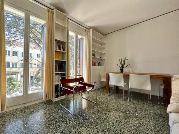 På billedet ses objektet Giudecca Green Apartment beliggende i byen Venedig.