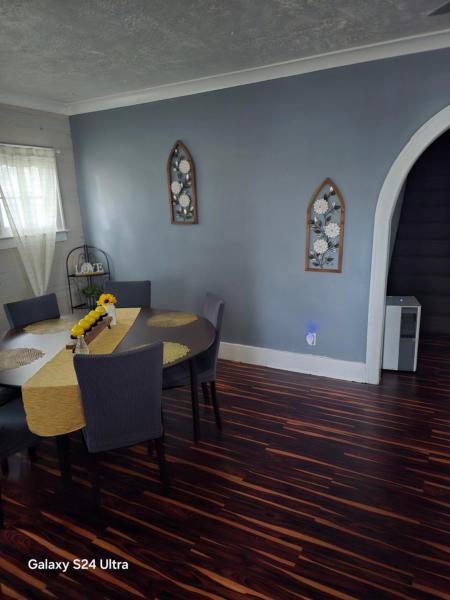 Na zdjęciu widoczny jest obiekt Leisure guest home położony w mieście Lorain.