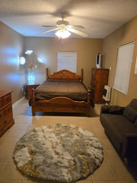 写真にはEllenwood市にあるCozy 1 Bedroom and Bathが写っています。