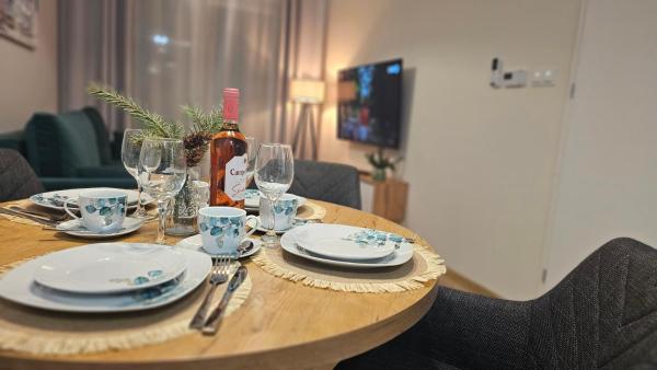 På billedet ses objektet Apartamenty Września IV beliggende i byen Zasutowo.