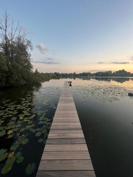 A la foto es mostra l'objecte Le refuge du lac situat a la ciutat de Fressies.