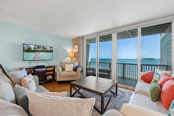 Salt Life Condo 2 - Endless Gulf Views - Cedar Key, FL