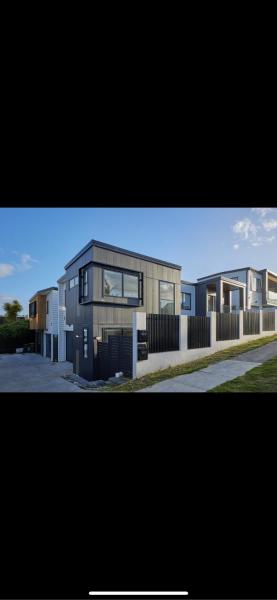 Duo Duo, Auckland