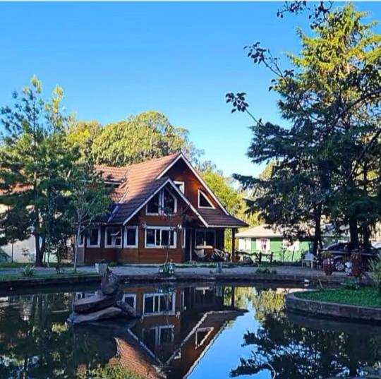 A la foto es mostra l'objecte Casa de Campo em Gramado situat a la ciutat de Gramado.