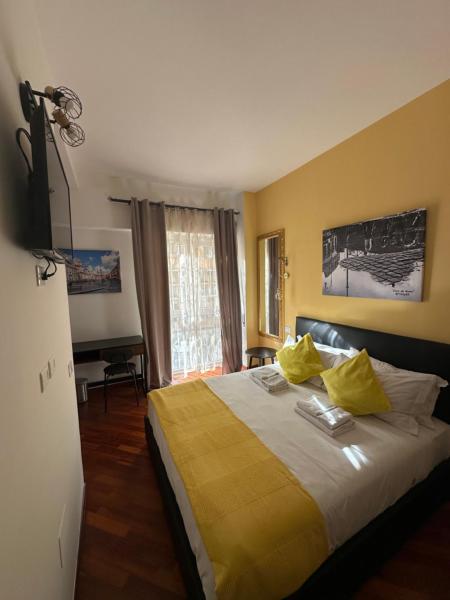 Vatican QG Rooms, Rome
