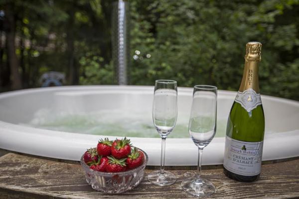 Holiday Home With A Wilderness Bath, Only 100 Meters From The Lovely Beach, Marielyst