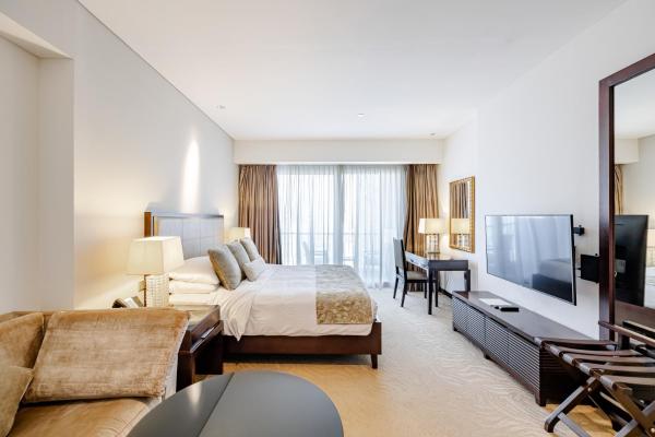 Studio Marina View with Direct Access to Marina Mall, Dubaj