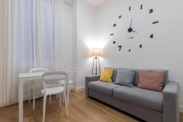 Casa Magenta a 4 minuti dalla metro WIFI & AC, Mediolan