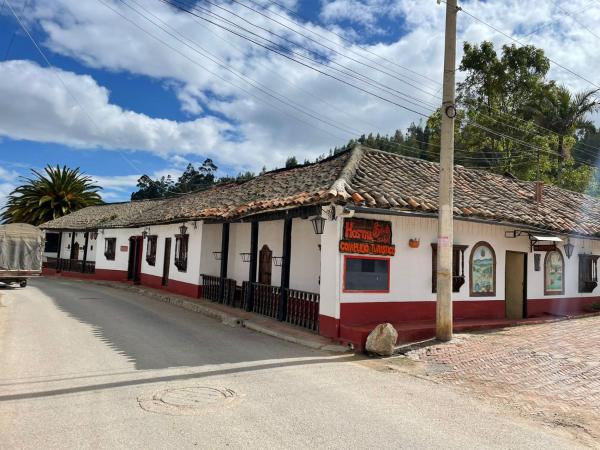 Na fotografii je vidět objekt Hostal Santa Isabel nacházející se ve městě Iza.