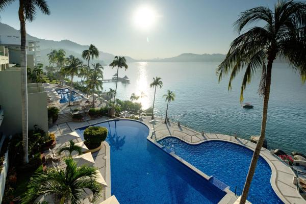 Na fotografii je vidět objekt Camino Real Acapulco Diamante nacházející se ve městě Acapulco.