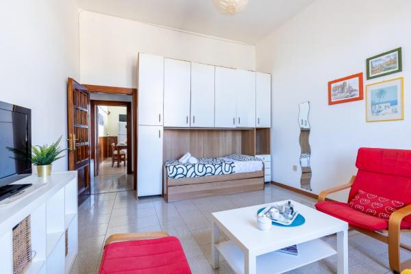 A la foto es mostra l'objecte Roomy Apartment near Pisa Train Station situat a la ciutat de Pisa.
