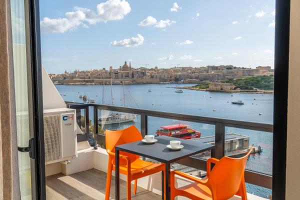 A la foto es mostra l'objecte Breathtaking Blue - Coastal Bliss situat a la ciutat de Sliema.