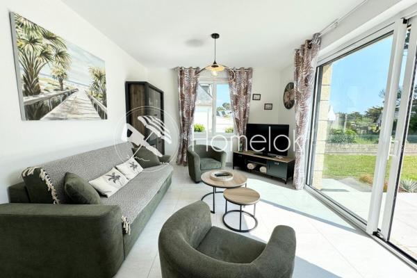 A la foto es mostra l'objecte Maison rénovée de standing - 100m des plages situat a la ciutat de Lomener.