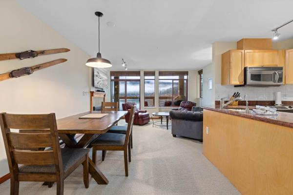På bildet vises objektet Nicklaus North - Clubhouse by Whistler Premier som ligger i byen Whistler.