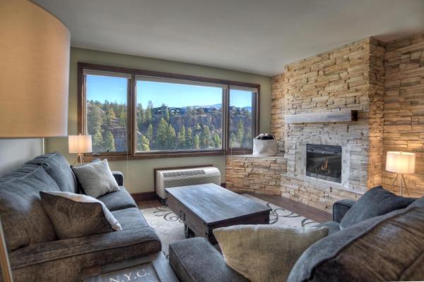 A la foto es mostra l'objecte Tamarron Lodge Suite 417 - Down Home in Durango CO situat a la ciutat de Durango.