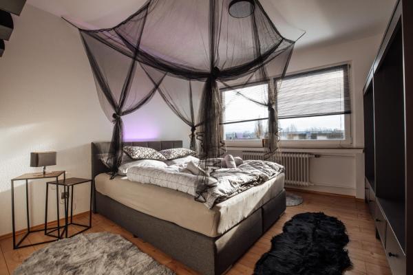 Zdjęcie 8: bold & black - balcony - Netflix - Wifi - 5 Person
