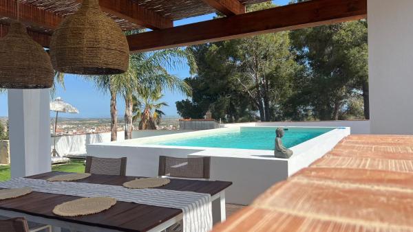 Auf dem Foto ist das Objekt Villa con piscina en la montaña hasta 10 personas in der Stadt Catadau zu sehen.