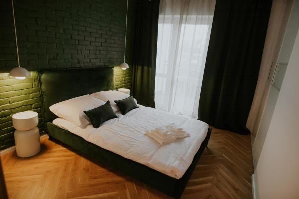 Na zdjęciu widoczny jest obiekt Apartament Dwupoziomowy Butikowy Żmigrodzka, free parking, self check-in położony w mieście Plewiska.