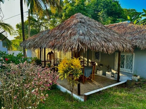 Na foto é possível ver o objeto Charmante maison de plain-pied à louer à Ambatoloaka Votre havre de paix à Nosy Be ! localizado na cidade de Nosy Be.