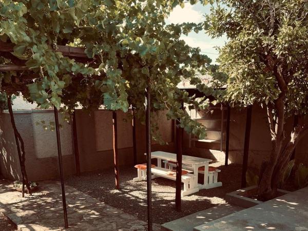 A la foto es mostra l'objecte Nooitgedacht Town Lodge situat a la ciutat de Colesberg.