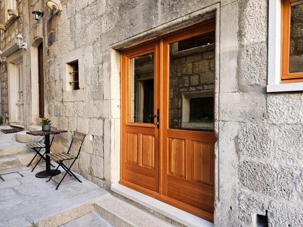 A la foto es mostra l'objecte House Kučija Old town Korčula situat a la ciutat de Korčula.