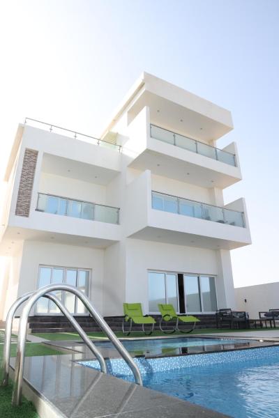 A la foto es mostra l'objecte شالية ماربيا الاشخرة Marbella Ashkhara Chalet situat a la ciutat de Qumaylah.