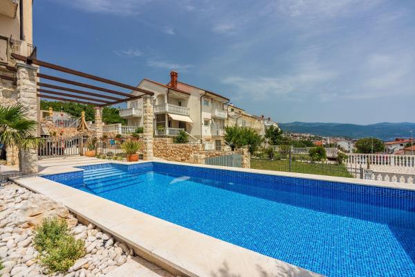 Modernes Apartment Nur 300 Meter Zum Strand Mit Meerblick, Pool, Grill - Hundefreundlich - Klenovica