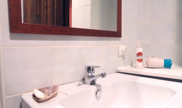 Charming Albaicin Patio Flat Free onsite parking, Гранада