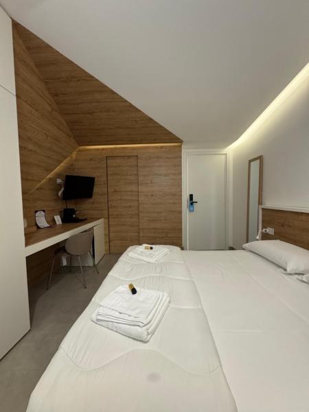 Na fotografii je vidět objekt Space Tower Rooms nacházející se ve městě Neapol.