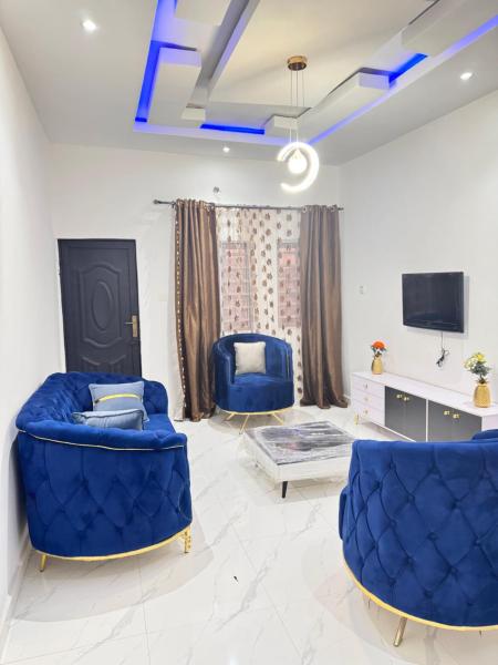 Na zdjęciu widoczny jest obiekt Sunny Service Apartment położony w mieście Lagos.