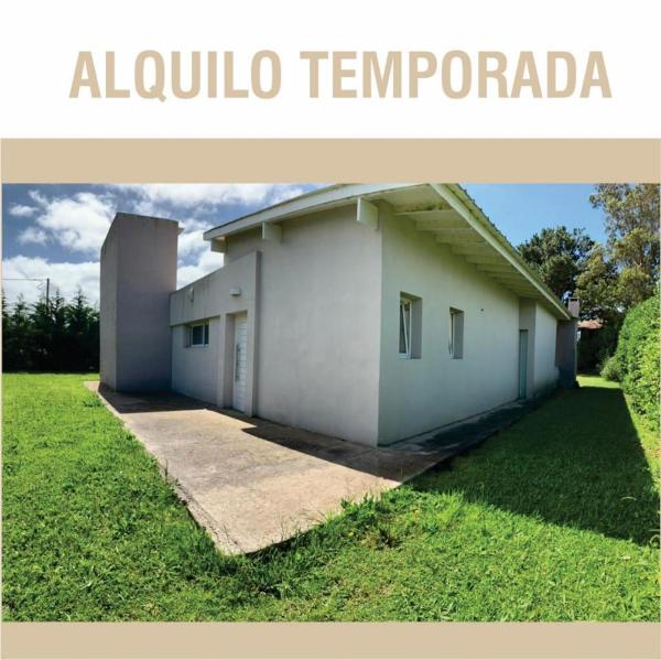 A la foto es mostra l'objecte casa en playa Luna Roja Chapadmalal situat a la ciutat de Chapadmalal.
