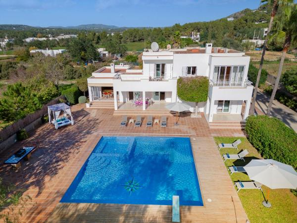 Villa Near Ibiza Town Sleeps 8 - Can Fluxa - Ibiza