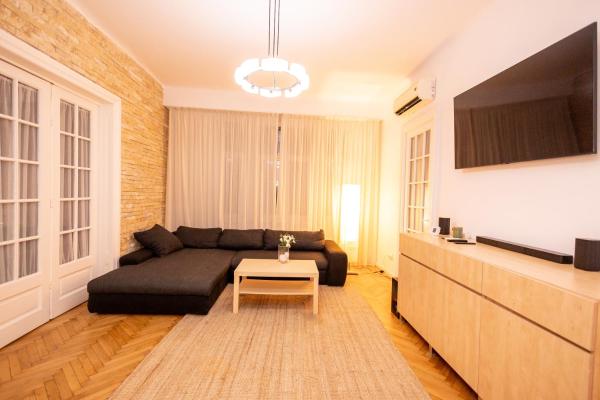 A la foto es mostra l'objecte ART Home Unirii situat a la ciutat de Bucarest.
