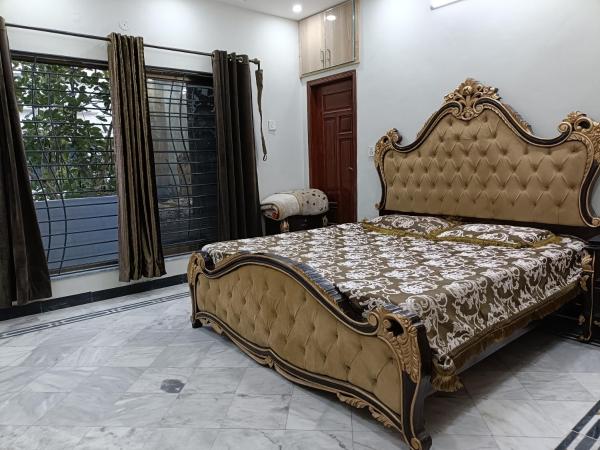 A la foto es mostra l'objecte Blue Stone House - Near Islamabad Airport, Free Wi-Fi & parking situat a la ciutat de Barkat.