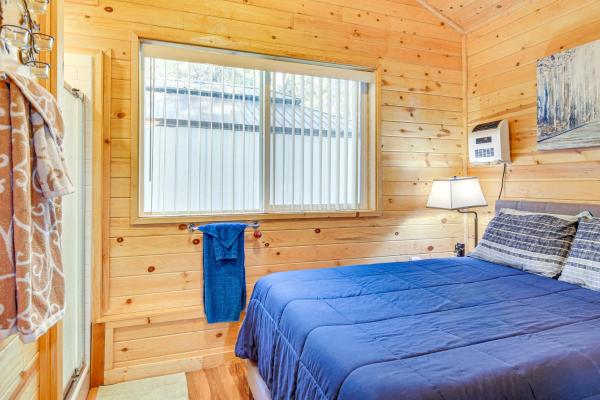 Kuva 3: Grill, Fire Pit Pet-Friendly Lakeside Cottage!