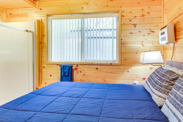 Kuva 6: Grill, Fire Pit Pet-Friendly Lakeside Cottage!