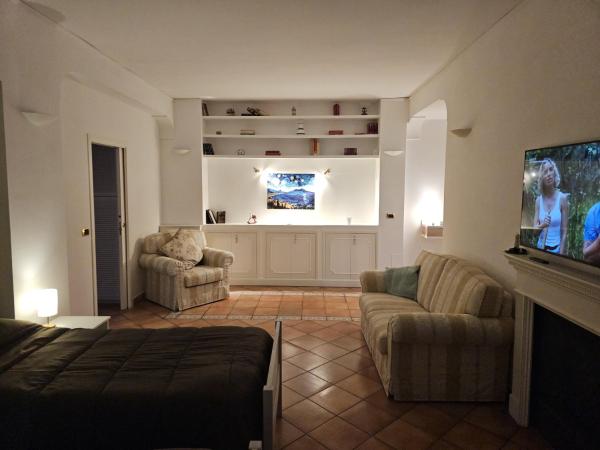 Na zdjęciu widoczny jest obiekt Nannare' luxe home położony w mieście Neapol.