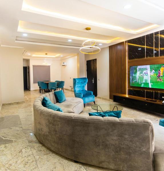 På billedet ses objektet Calini Luxury 2 Bedroom Flat - Iris Haven beliggende i byen Abuja.