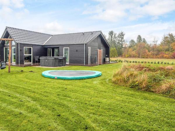 12 Person Holiday Home In Ansager-by Traum - Denmark