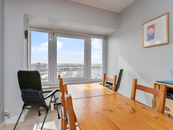 Фотография 3: Flat in Blankenberge with Marina Views
