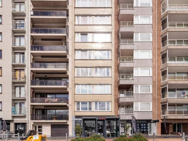 Фотография 1: Flat in Blankenberge with Marina Views