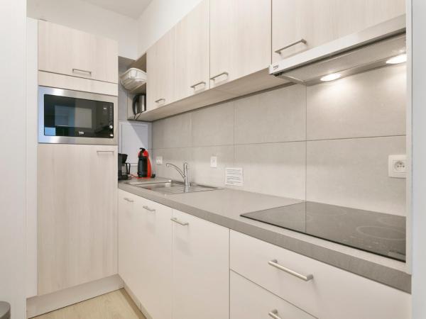 Φωτογραφία 4: Flat in Blankenberge with Stunning Sea Views