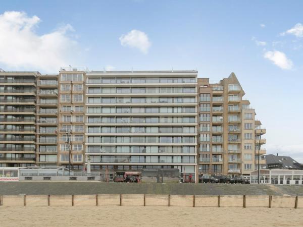 Φωτογραφία 1: Flat in Blankenberge with Stunning Sea Views