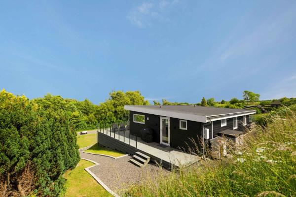 La photo montre l'objet Modern Holiday Home On Adventurous Bornholm situé dans la ville de Allinge.