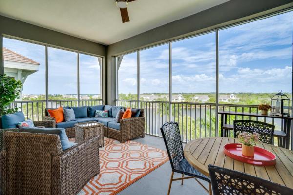 Na zdjęciu widoczny jest obiekt Coastal Bliss Penthouse by Coastal Chic Vacations położony w mieście Bradenton.