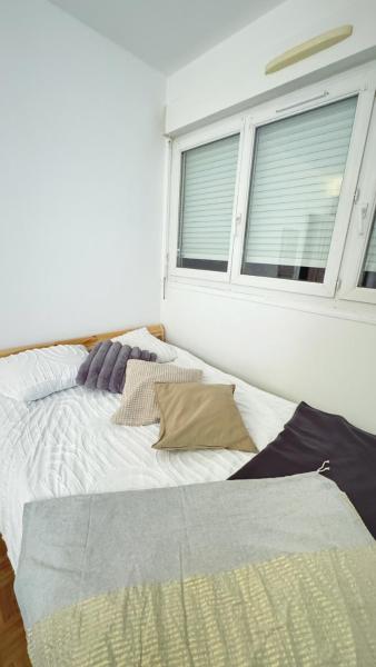 A la foto es mostra l'objecte Cosy nest situat a la ciutat de Ecquevilly.
