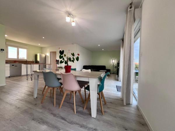 Na fotografii je vidět objekt MAISON DE OSIER-JUSQU'A 6 PERSONNES-WIFi nacházející se ve městě Longeves.